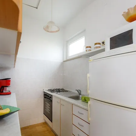 Charming And Tranquil Krk Center Apartment Krk Town