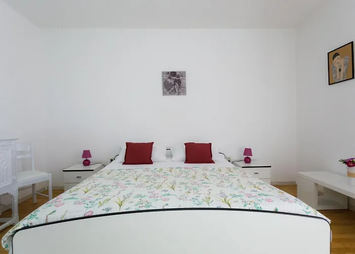 公寓 Charming And Tranquil Krk Center *