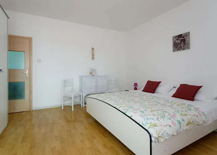 Charming And Tranquil Krk Center